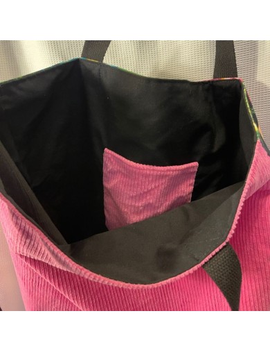 Tote Bag forrada e com bolso interior