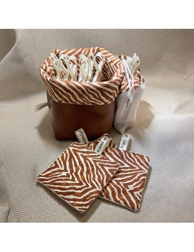 Lote 5 Toalhetes + Cesto impermeável + Saquinho para a máquina de lavar