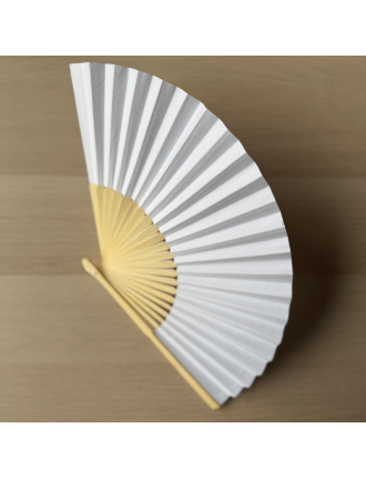 Leque de madeira, com personalização