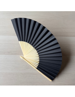 Leque de madeira, com personalização