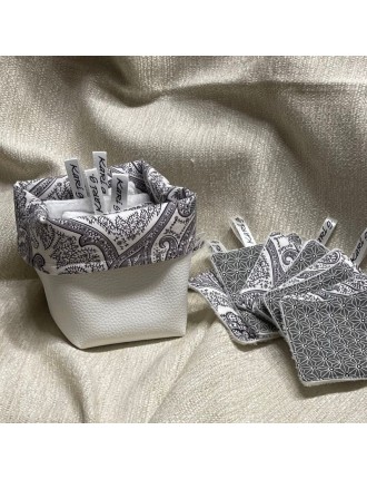 Cesto impermeável para toalhetes