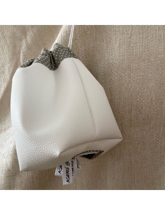 Cesto distribuidor de toalhetes